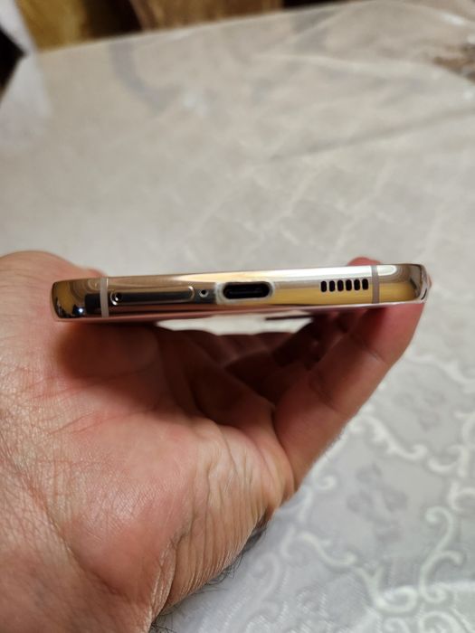 Samsung s 22 plus 8/256 (snapdragon 8 gen 1)