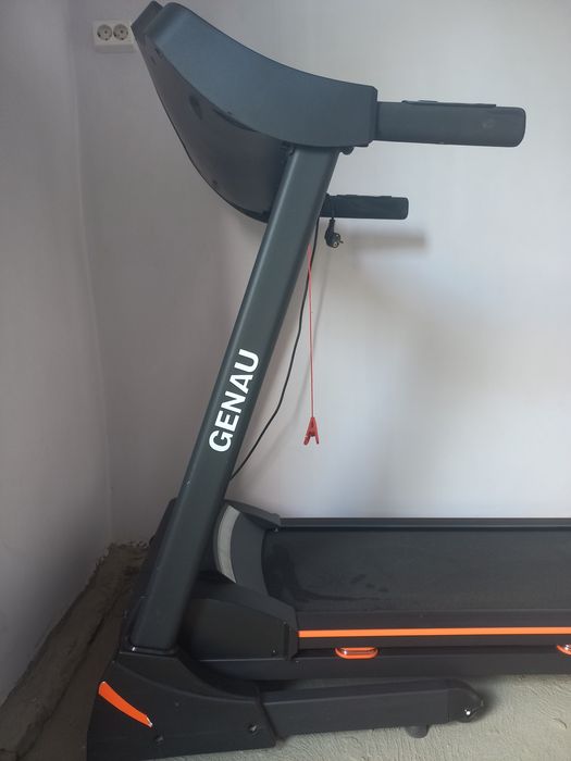 Продам беговую дорожку