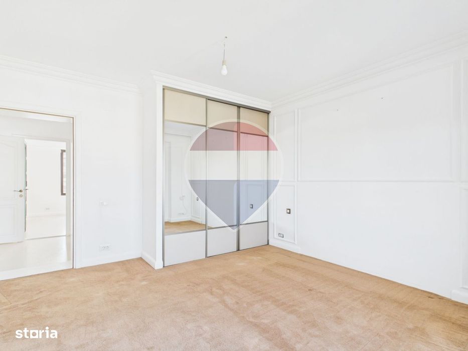 Apartament 4 camere de închiriat în Central Park