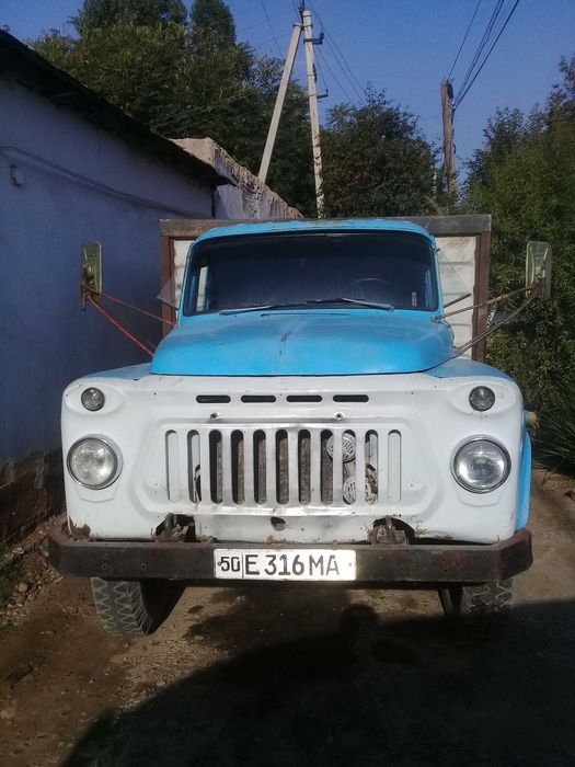 Gaz 52 yurib turgan holati yaxshi