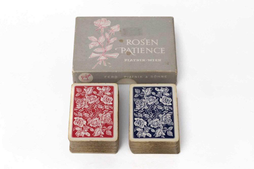 Лот от 4 комплекта карти Piatnik с дизайни в стил Rokoko