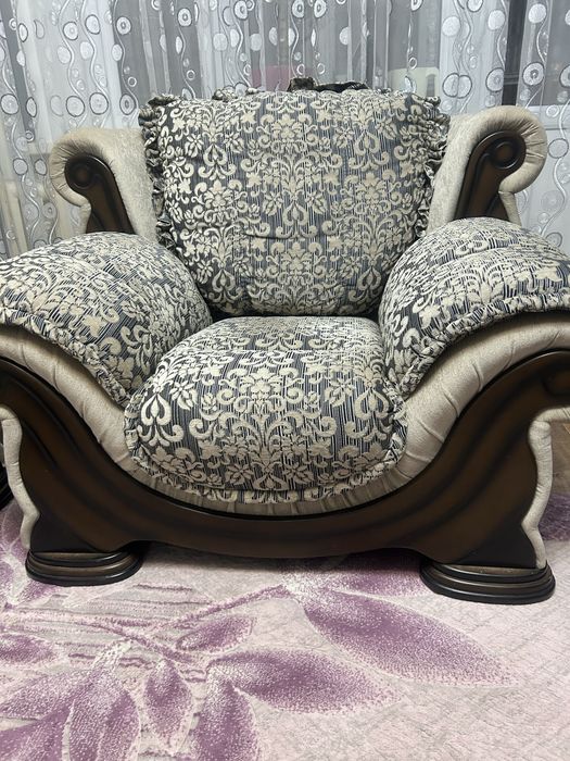 Комплект диван и 2 кресла