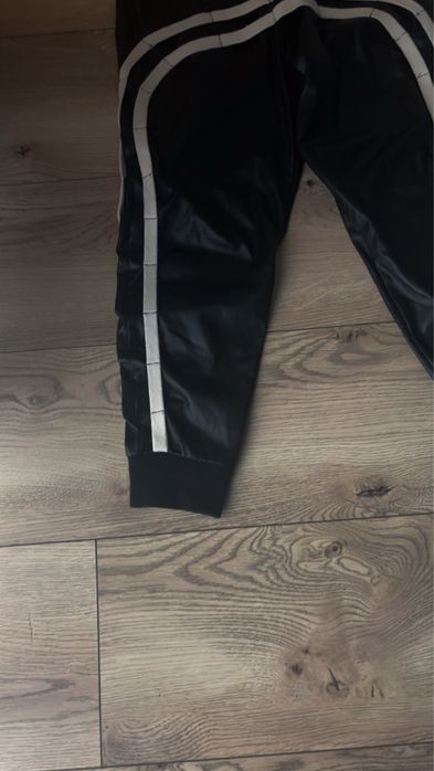 Pantaloni young rich noi