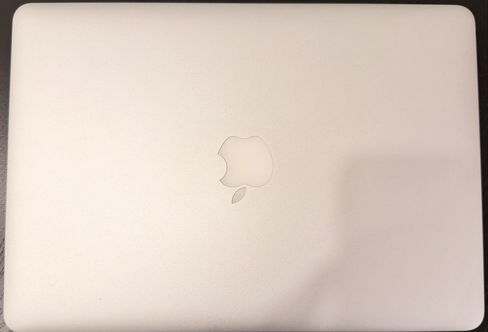 MacBook Air 13” Apple | i5 | 8GB RAM | SSD 256GB | Monterey