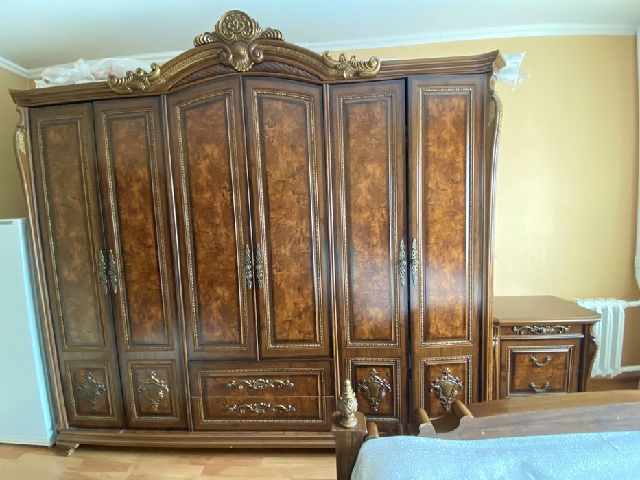 Спальный гарнитур