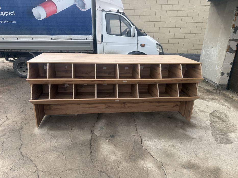 Стеллаж с ячейками