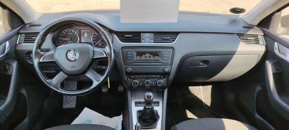 Închirieri auto ..
