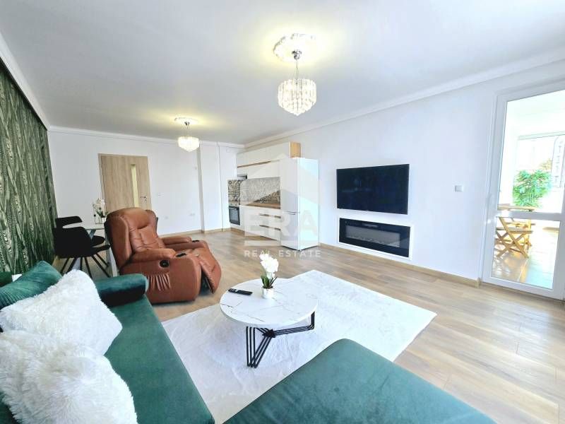 Продава се Тристаен апартамент в Велико Търново, Акация - 122 кв.м за 1557 €/кв.м - Снимка #1