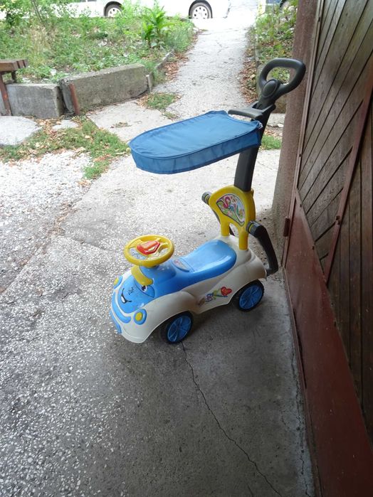 Детска кола за бутане Мони