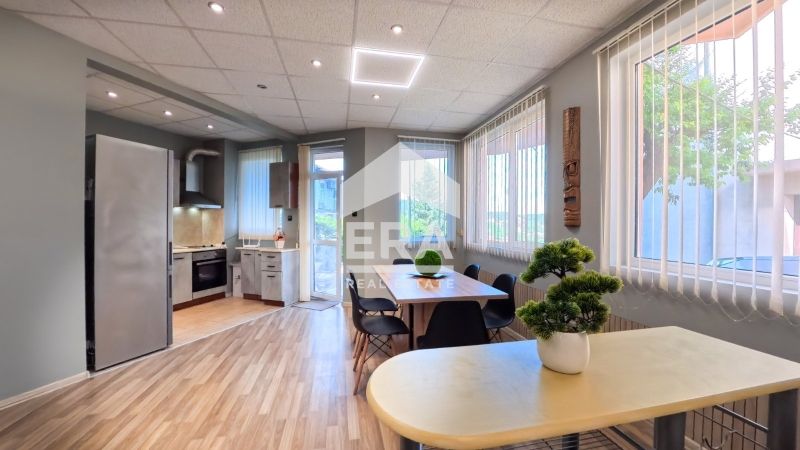 Дава се под наем Тристаен апартамент в Варна, Виница - 193 кв.м за 899 € - Снимка #2