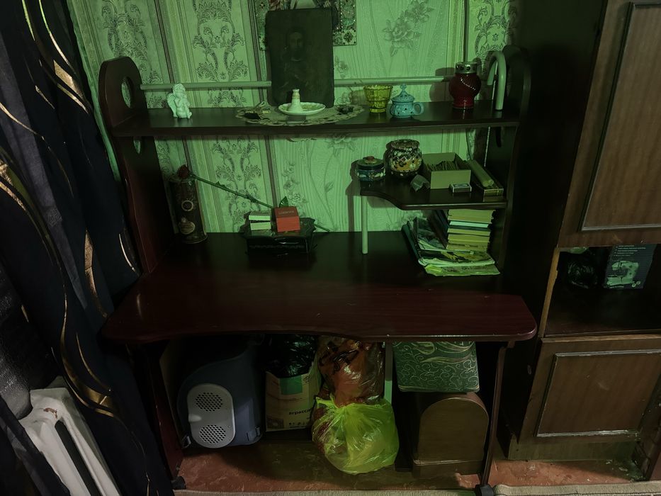 Продам компьютерный столик