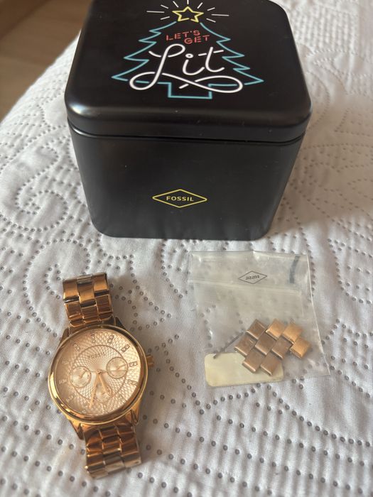 Fossil rose gold дамски часовник