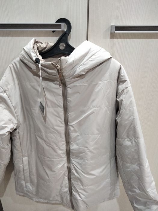 Продам куртку двустороннюю.