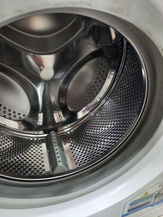 Машинка стиральная Indesit