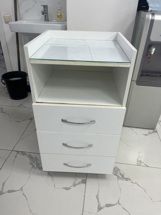 Стомотологические тумбочки