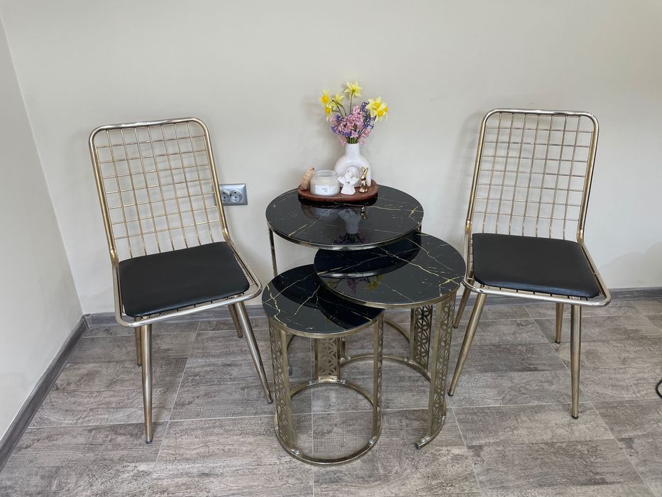 Комплект маси със столове