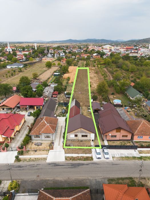 Casa cu anexa si teren 2481 mp in Seini