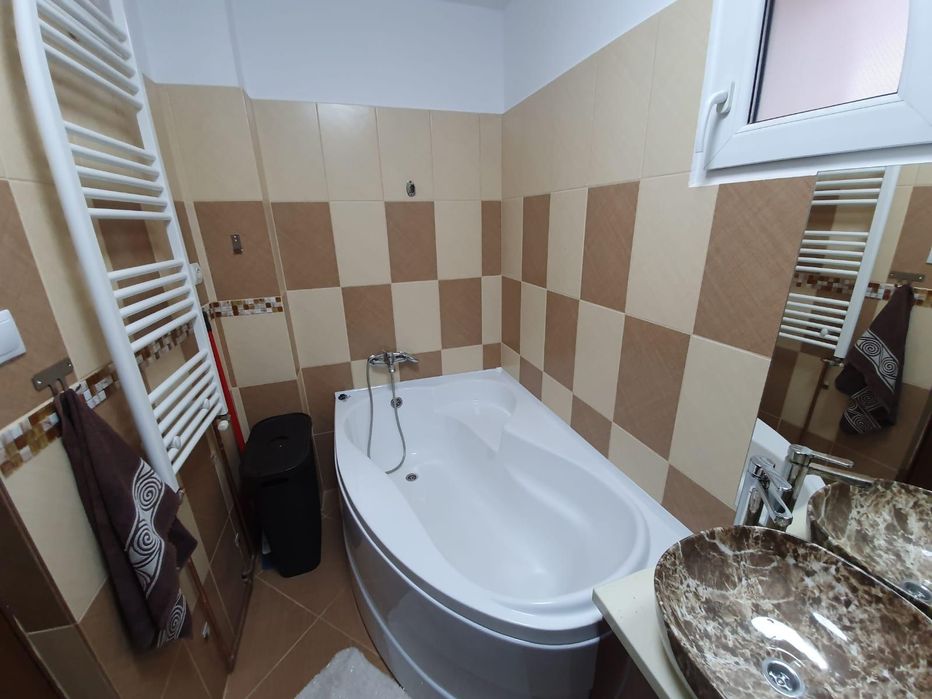 Inchiriez Studio la Casa in Ghimbav  2 Camere cu Bucatarie Open Space .