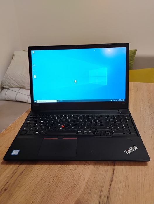 15.6 инча лаптоп Lenovo Thinkpad E590 - i5-8250, 8GB RAM, 256 SATA SSD