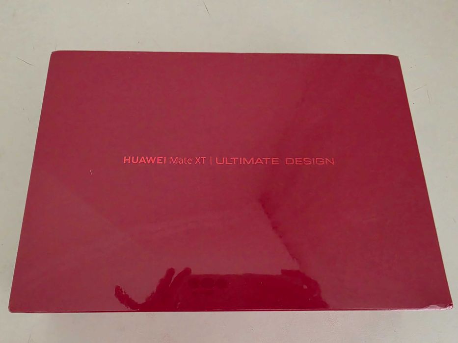 Смартфон Huawei Mate XT Ultimate 16 ГБ/1024 ГБ черный