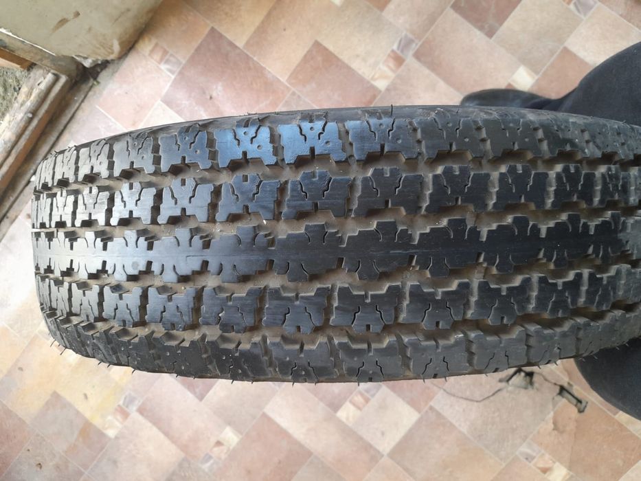 Продаётся резина на УАЗ