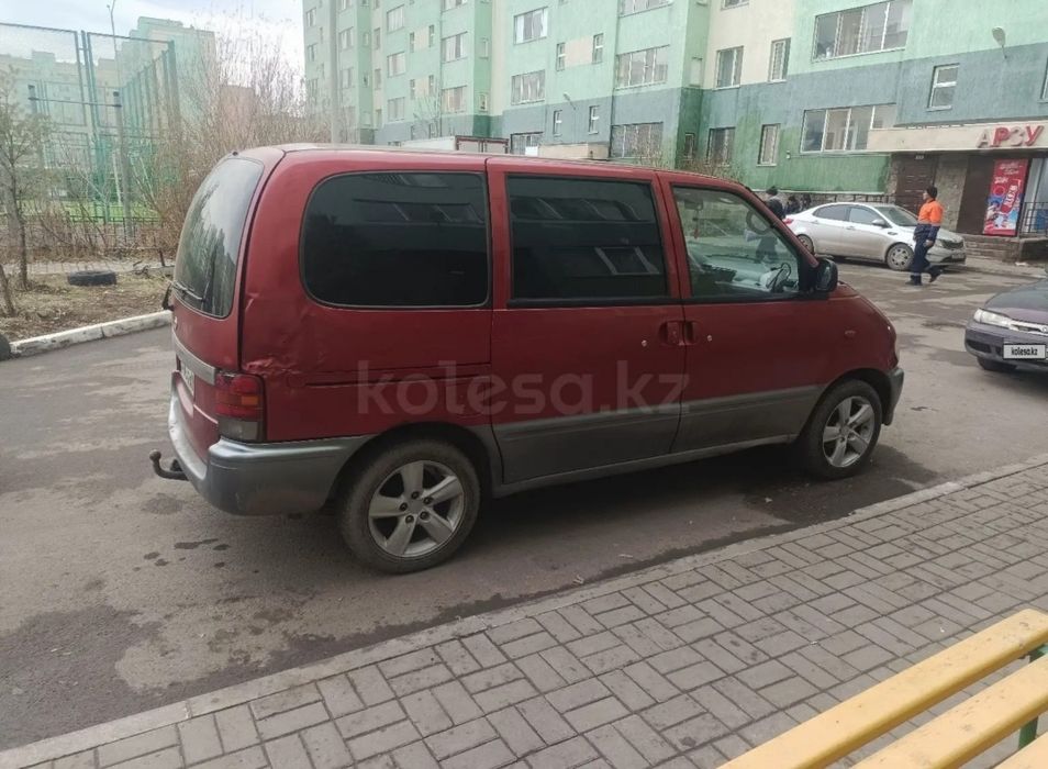 Продам бус Ниссан Серена