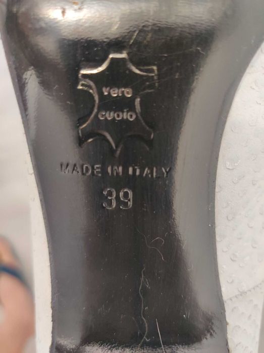 Pantofi albi din piele naturala