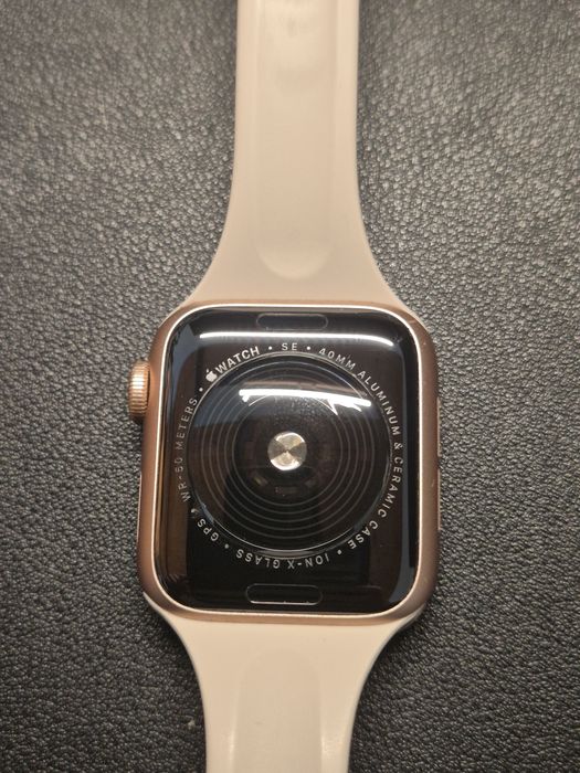 Apple Watch SE  Gold Aluminum Rose Gold 40mm - Sanatate Baterie 81% +