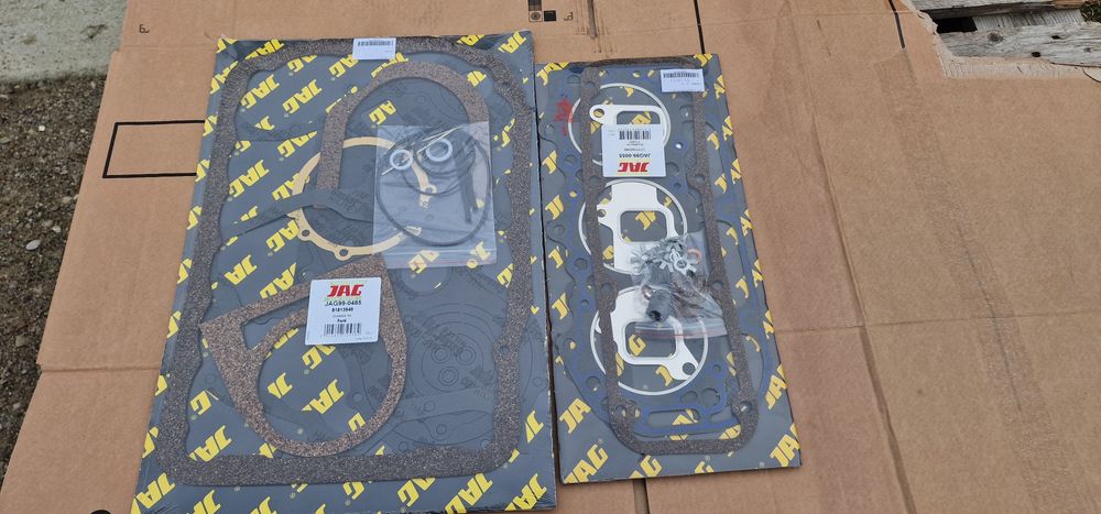 Set garnituri tractor ford 3000 full toate garnituri motor preț 350 le