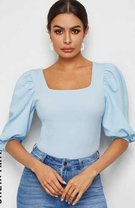 Bluza bleu cu umeri bufanti