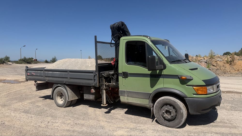 Транспортни услуги -Самосвал с кран!