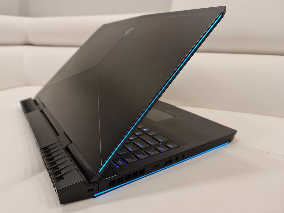 Laptop gaming dell ALIENWARE ,intel core i7, video 8 GB nvidia GTX, ram 32 gb, 17,3 inch