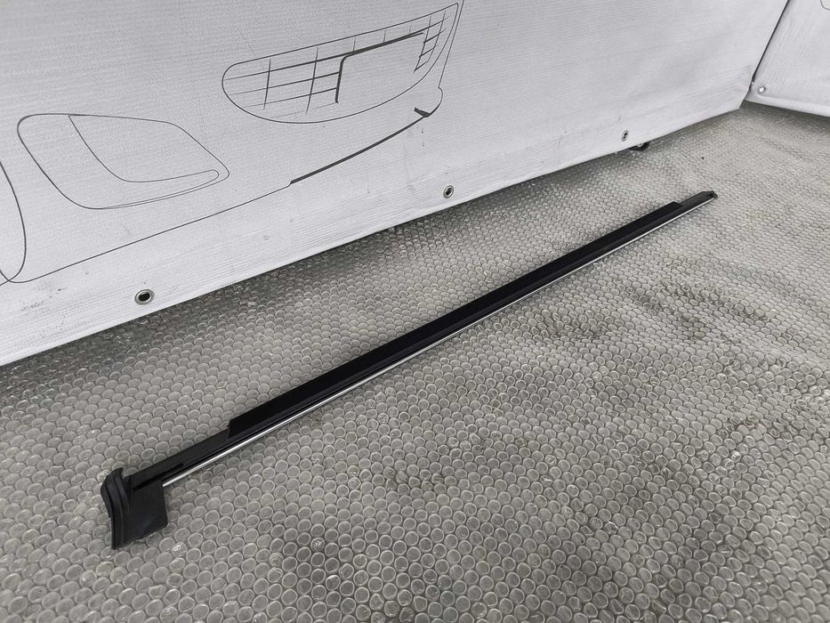 Cheder / Garnitură Geam Ușă Spate Dreapta Citroen C5 III (X7) 2008-2017 Cod OEM 931298 (1C4)