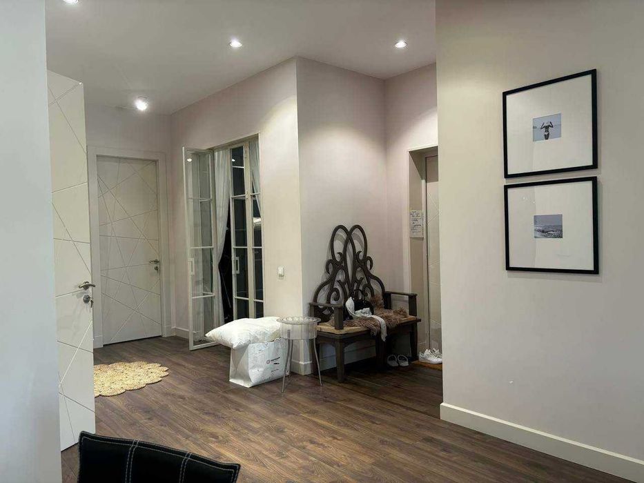 Ц-1 ориентир кафе Бибигон новостройка 3-комн4/9 квартира 125м²