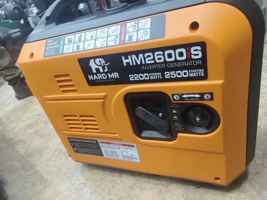 Бензиновый генератор 3,3кВт.  2,2кВт