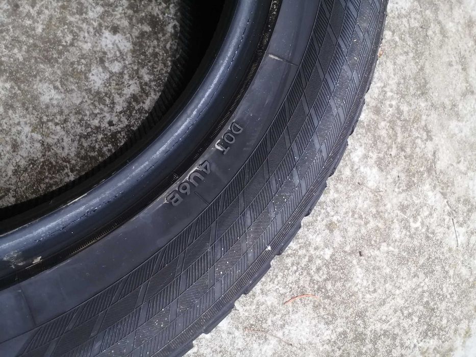 Гуми Йокохама с размери 235/55/17 в отлично състояние и грайфера 7,5мм