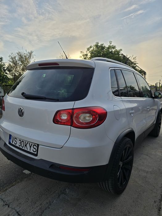 Volkswagen Tiguan 2.0 TSI 4Motion Sport & Style, 200 CP, an 2011, 205.000 km