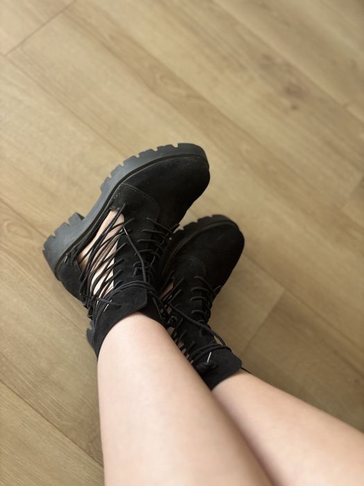 Bocanci negri lace up