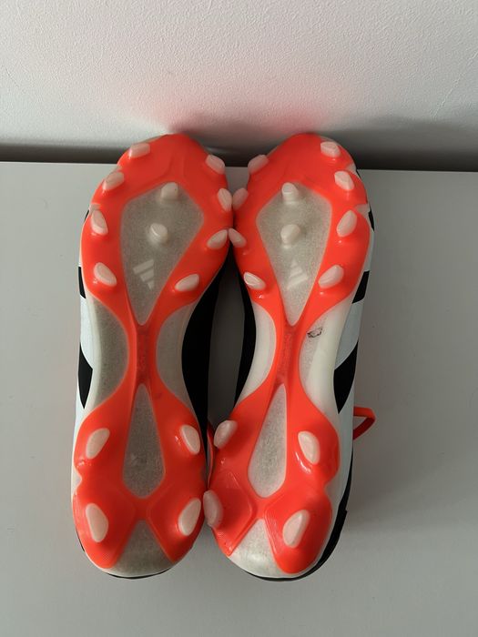 Ghete Fotbal Adidas Predator AG Pro 46