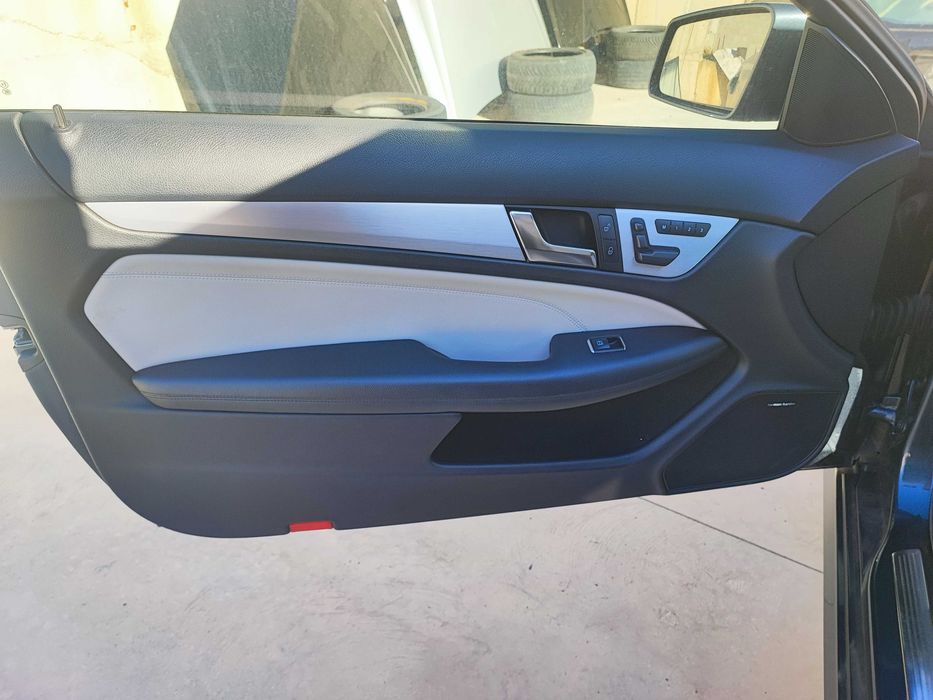 Салон от Мерцедес W204 спорт купе