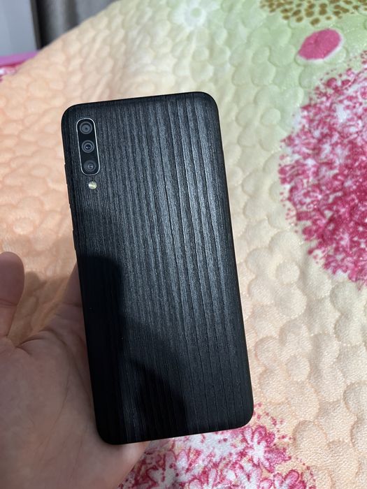 Samsung a70  продается