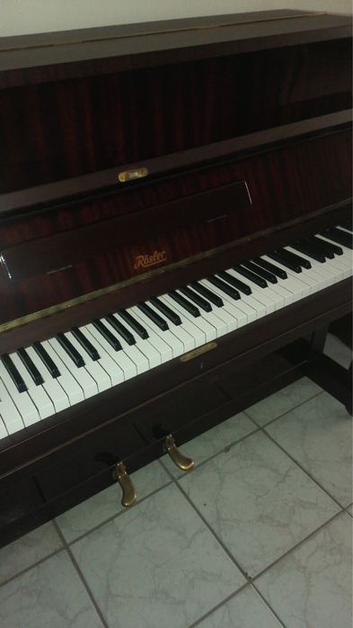 Пианино Rosler в идеальном состоянии. Чехия