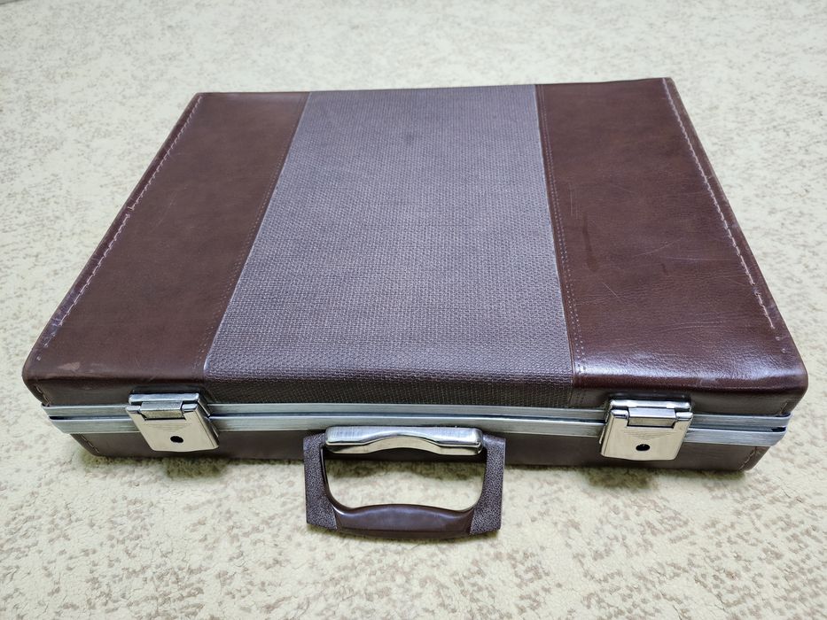 Кейс дипломат для документов