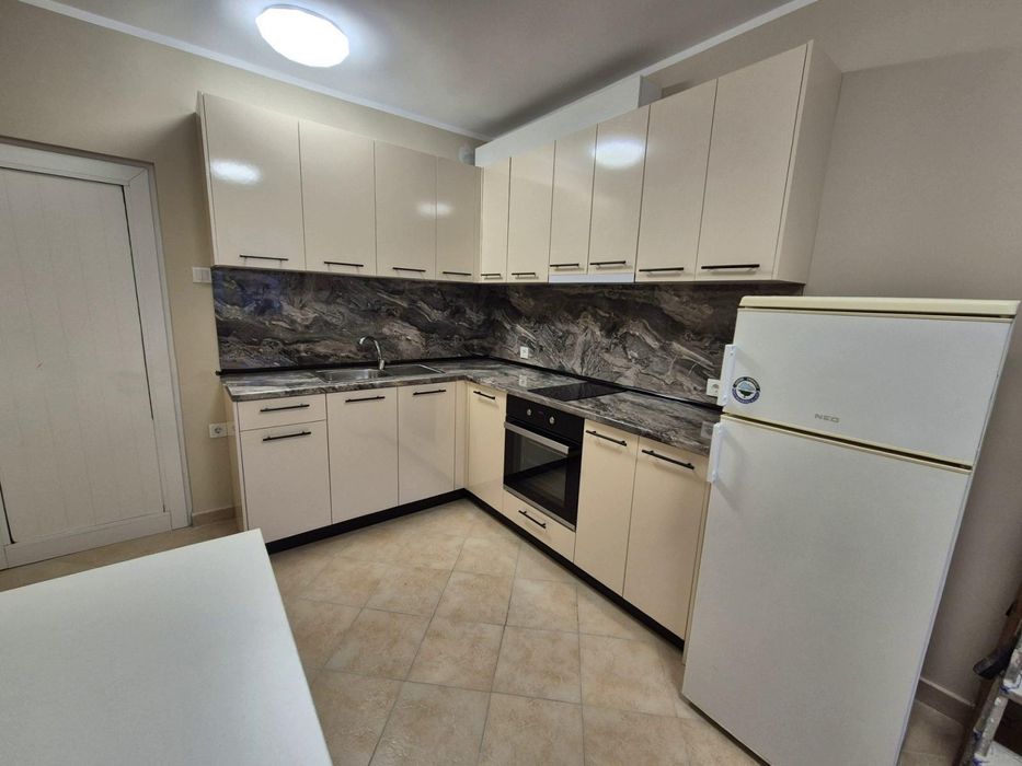 Дава се под наем Тристаен апартамент в София, Малинова долина - 85 кв.м за 818 € - Снимка #1