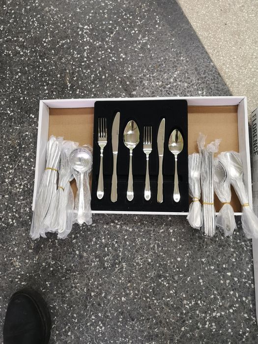 Комплект кухненски прибори