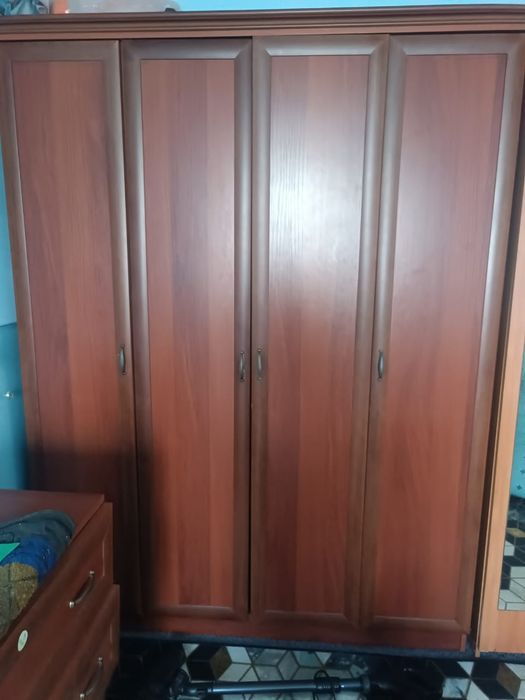Продам шифоньер красивый