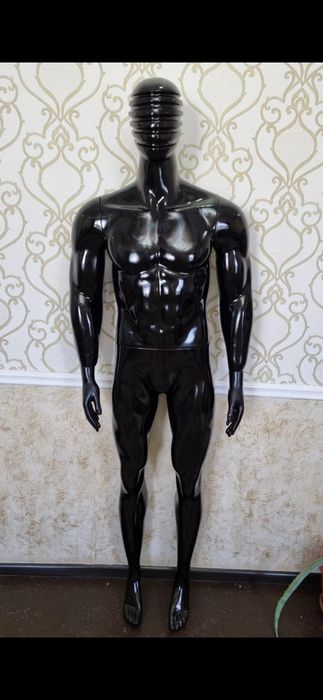 Манекены мужские..