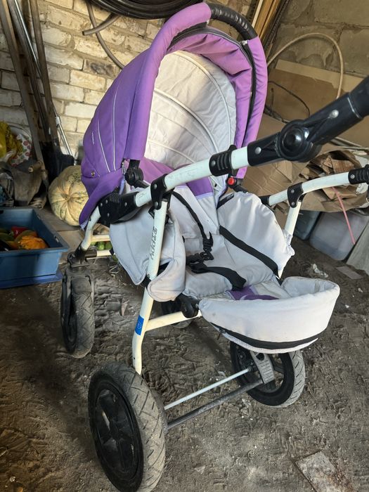 Продам коляску 3в1