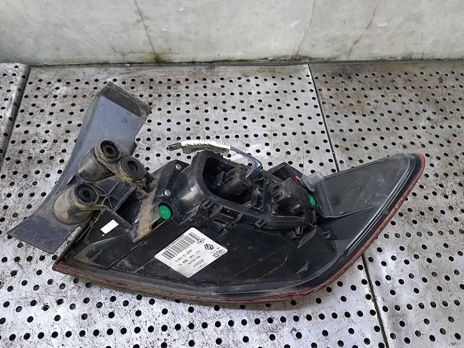 Stop tripla lampa stanga aripa renault clio 4 265554091r 02052099900010