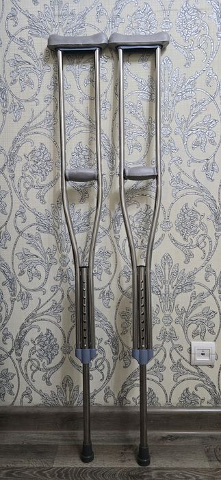 Продам костыли металлические